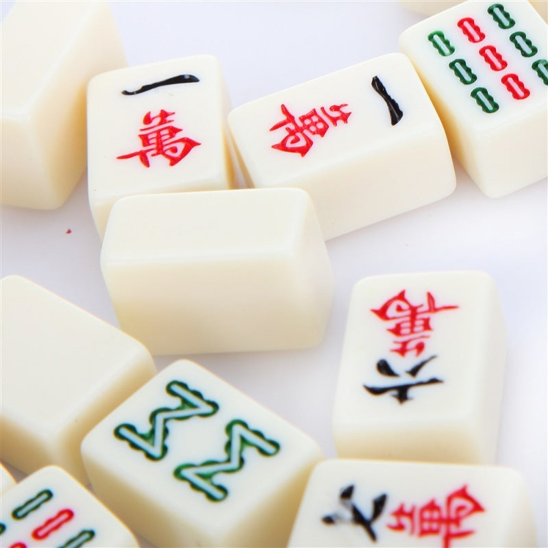 The Club Set case and Mahjong tile details